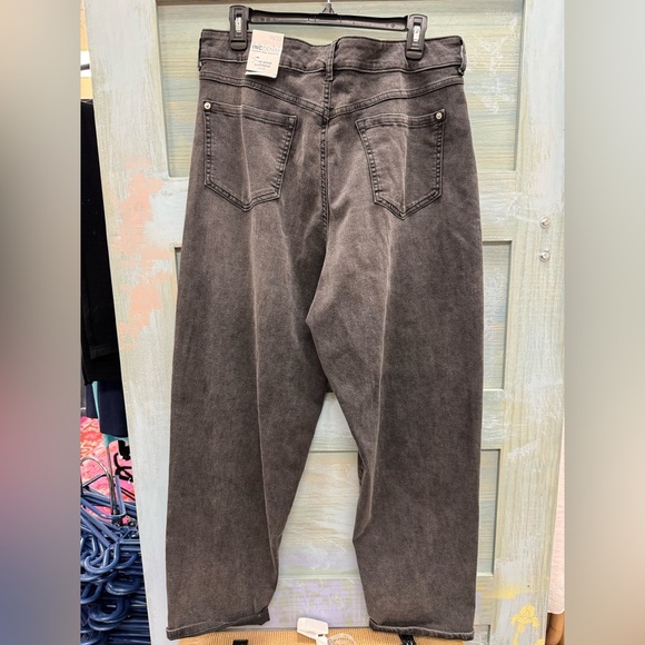 INC Black Core Denim Boyfriend Jeans - Picture 2 of 3